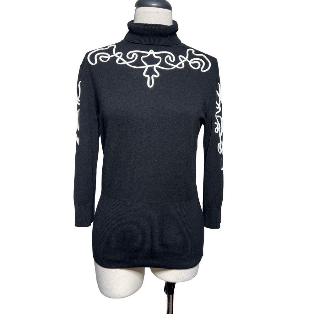 Lauren Michelle Turtleneck 3/4 Sleeve Embroidered Sweater Size Small